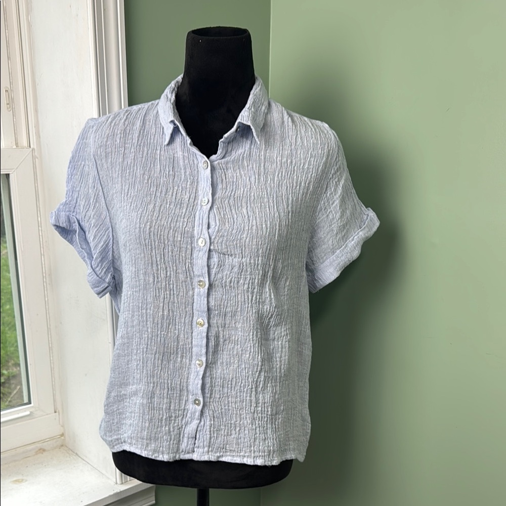 Tahari light blue button down linen shirt large